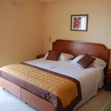 Grand Moroni 4* Finale Ligure