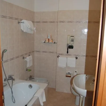 Hotel Grand Moroni 4*