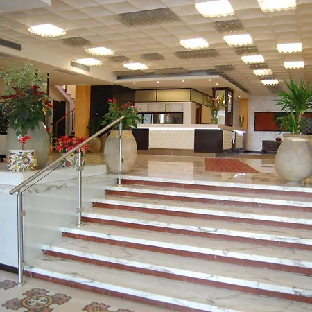 Hotel Grand Moroni 4*